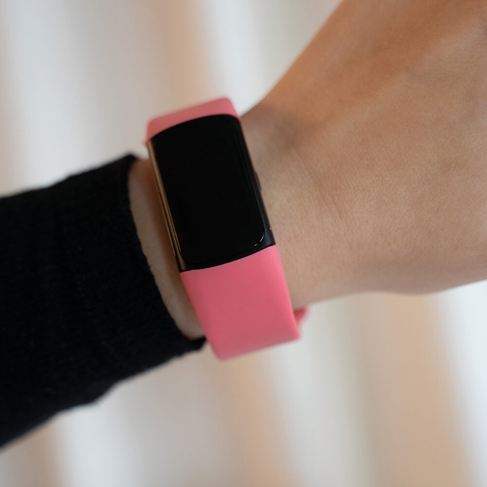 Strap-it Strap-it Bracelet silicone Fitbit Charge 5 (rose)