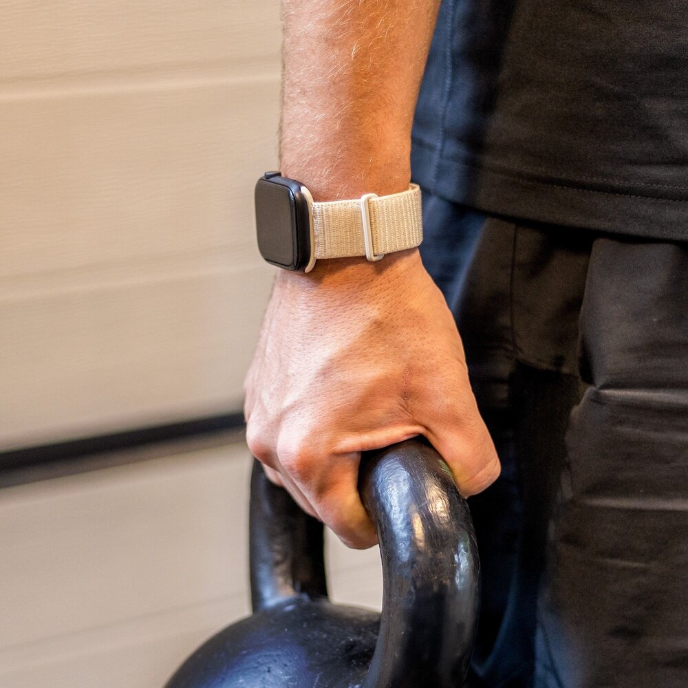 Strap-it Strap-it Bracelet Apple Watch nylon (lumière stellaire)