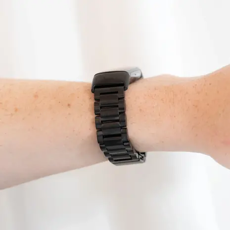 Strap-it Strap-it Bracelet acier Fitbit Charge 6 (noir)