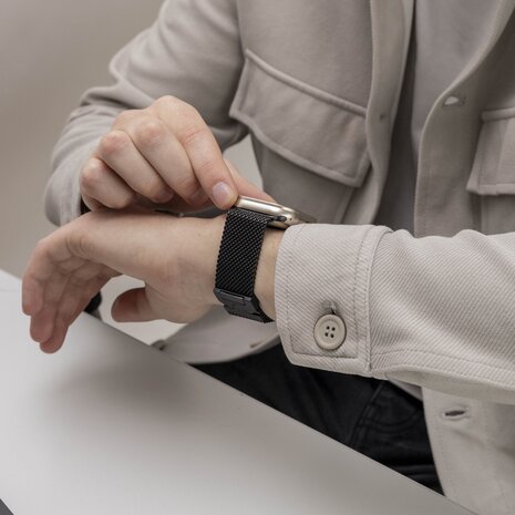 Strap-it Strap-it Bracelet Milanais en titane Apple Watch (noir)