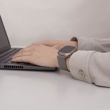 Strap-it Strap-it Bracelet Milanais en titane Apple Watch (titane)