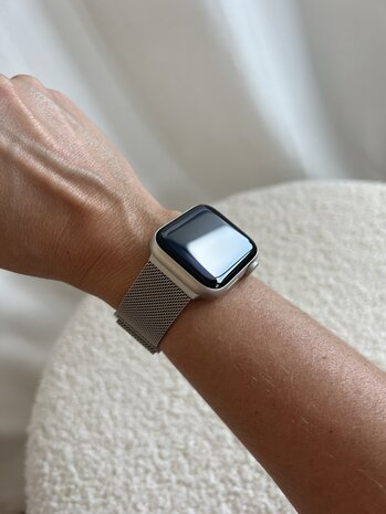 xoxo Wildhearts Xoxo Wildhearts Bracelet Milanais Apple Watch (lumière stellaire) xoxo Wildhearts Xoxo Wildhearts Bracelet Milanais Apple Watch (lumière stellaire)