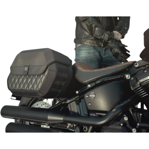 SW-Motech LEGENDE Gear Side Bag LH2 Harley-Davidson FLFBS 1868/FXST 1750/FLSTF 1690 | Schwarz