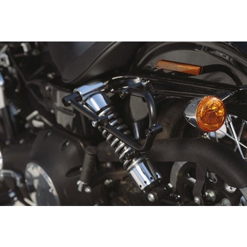 SW-Motech SLC Support Latéral Gauche Harley-Davidson FXDB 1584/FXDB 1690/FXDC 1584/FXDC 1690/FXDL 1690/FXDLS 1800/FXDWG 1584/FXDWG 1690 | Le Noir