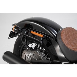 SW-Motech SLC Portapacchi Laterale Sinistro Harley-Davidson FXBB 1750/FXLRS 1868/FXST 1750 | Nero