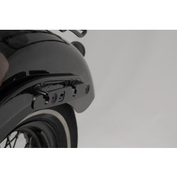Portaequipajes Lateral Izquierdo SLH Harley-Davidson FLS 1690 ('12-'17)/FLSS 1800 ('16-'17) | Negro