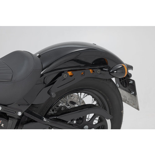 SW-Motech SLH Zijdrager Links Harley-Davidson FLSL 1750 ('18-'21)/FXBB 1750 ('18-'20)/FXST 1750 ('20-'22) | Zwart