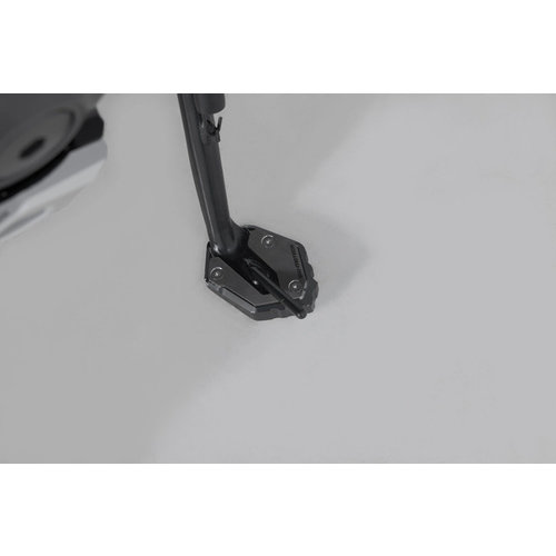 SW-Motech Extensión de Pie de Caballete Lateral para Yamaha MT-09/SP ('21+) | Negro, Plata