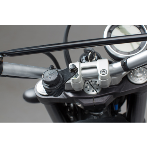 SW-Motech Soporte de Montaje para Encendedor de Cigarrillos M8