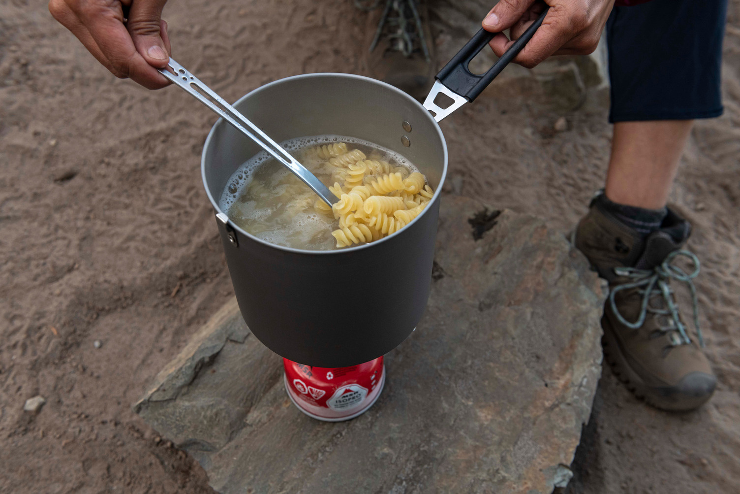 MSR Trail Backpacking Cook Pot 2 Liters