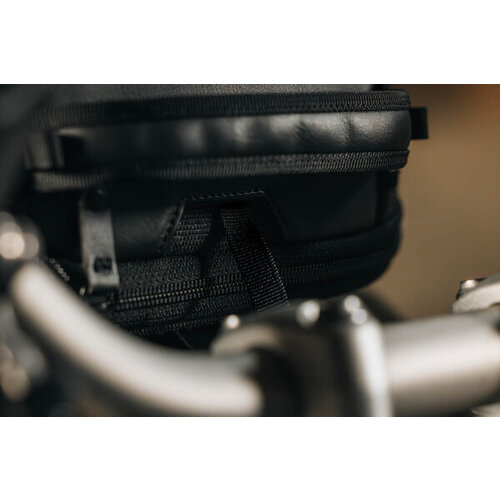 SW-Motech Legend Gear Magnetic Tank Bag LT3 3.5 L - 5.5 L | Magnetic Fastening