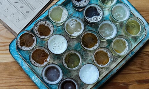 Hoe organiseer je een bierproeverij?
