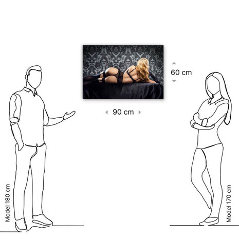 Schilderij Sexy vrouw in lingerie in retro setting | 90 x 60 cm glasschilderij Schilderij Sexy vrouw in lingerie in retro setting | 90 x 60 cm glasschilderij