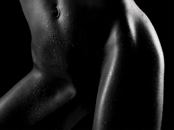 Schilderij Fine art naakt in zwart-wit | 80 x 60 cm glasschilderij Schilderij Fine art naakt in zwart-wit | 80 x 60 cm glasschilderij