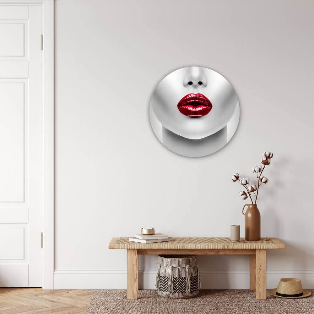 Schilderij Close-up gezicht met sexy rode Lippen | Rond 60 cm glasschilderij Schilderij Close-up gezicht met sexy rode Lippen | Rond 60 cm glasschilderij