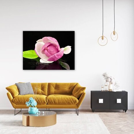 Schilderij Magnolia weerspiegelend in het water | 120 x 90 cm glasschilderij Schilderij Magnolia weerspiegelend in het water | 120 x 90 cm glasschilderij