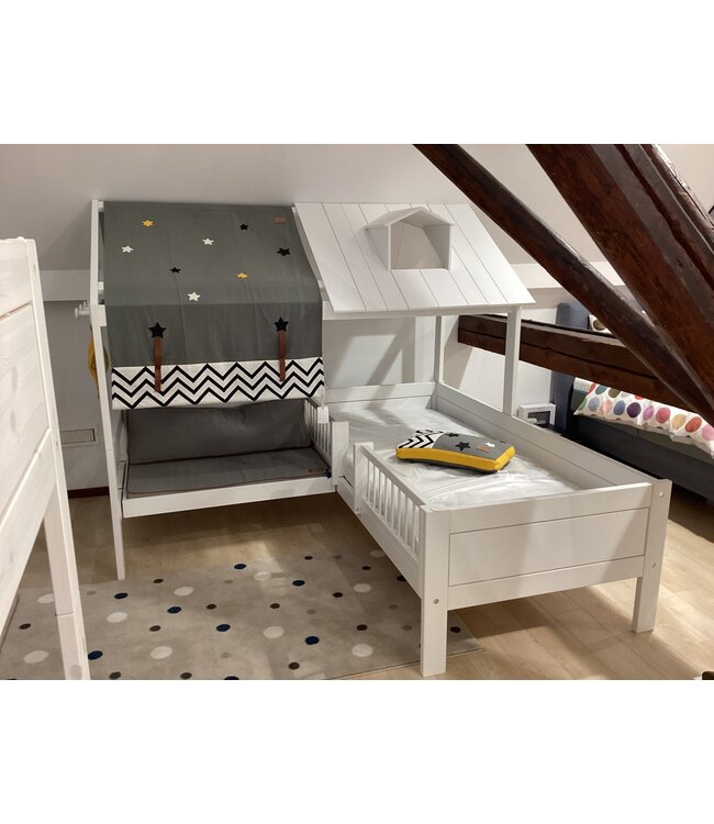 Lifetime  Hoekopstelling Beach House  met Among de stars thema. Dit betreft en bed wat in onze winkel heeft gestaan.