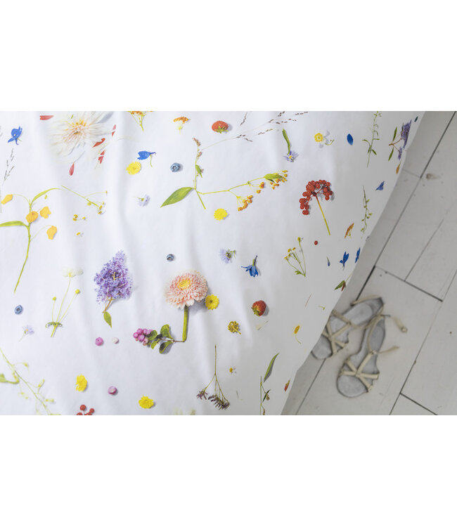 Snurk Flower Fields dekbedovertrek