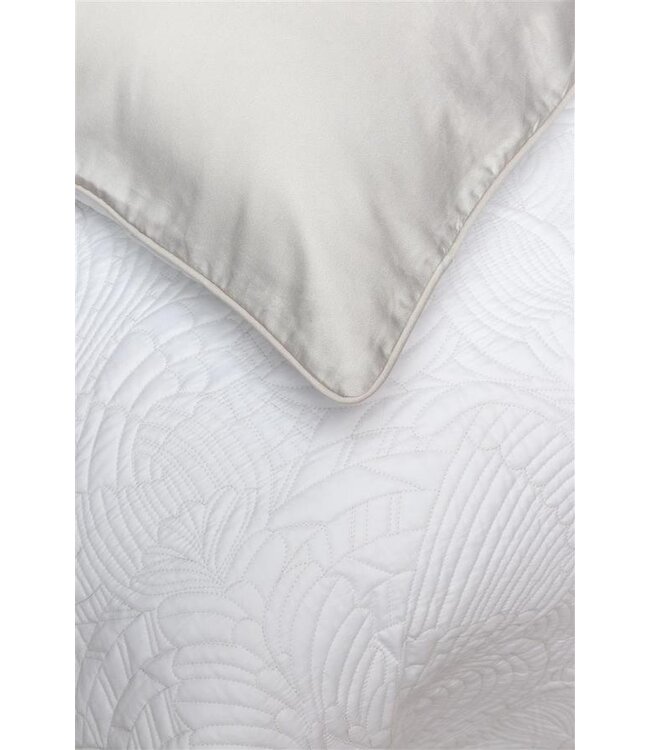 MOOOI Embroidered Dodo Ivory kussensloop