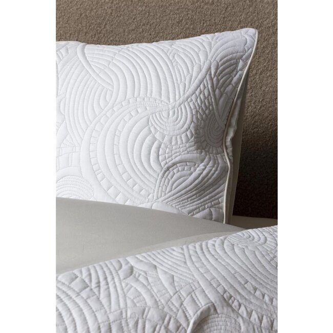 MOOOI Embroidered Dodo Ivory kussensloop