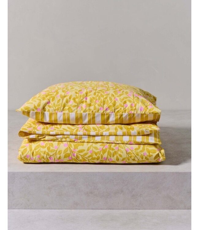 Essenza Petite berry lemon yellow Dekbedovertrek