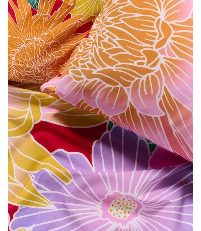 Essenza Flower fling Happy red Dekbedovertrek