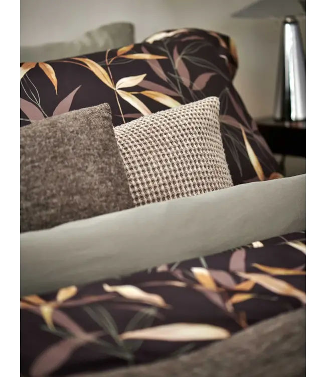 Vandyck zen garden dark chocolate dekbedovertrek