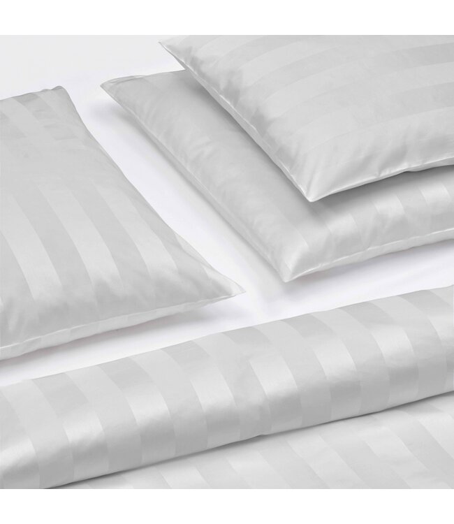 Christian Fischbacher Broadway wit dekbedovertrek