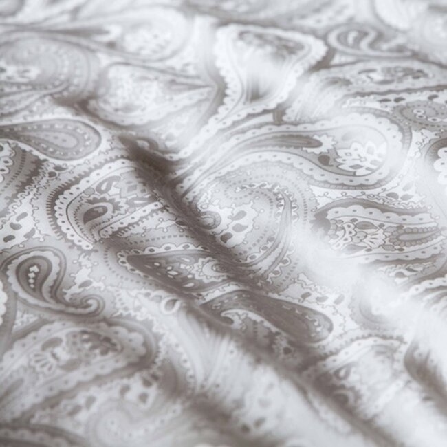 Christian Fischbacher Silk paisley dekbedovertrek