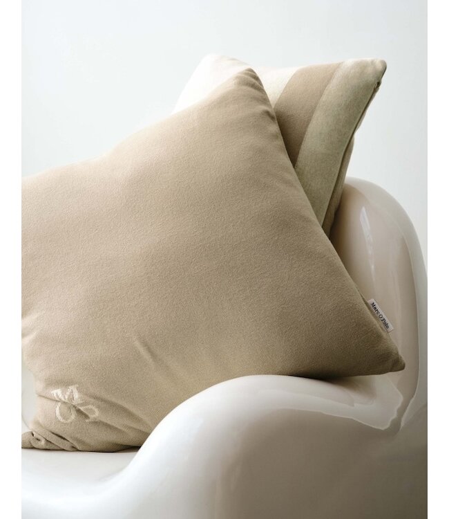 Marc O'Polo Statement Dark sand sierkussen