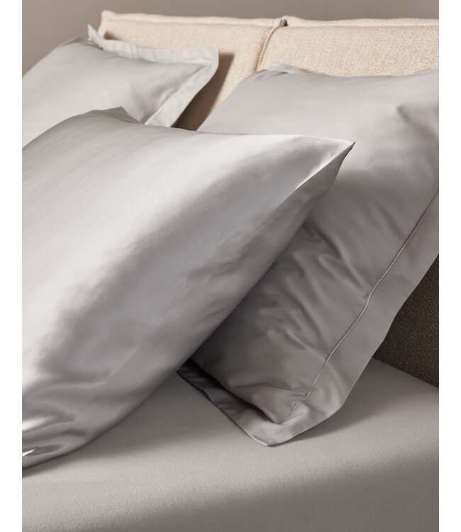 Essenza Aziza kussensloop Cloud grey