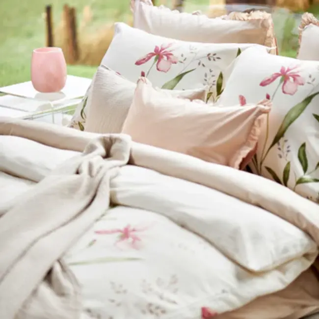 Vandyck Serene Flower offwhite dekbedovertrek