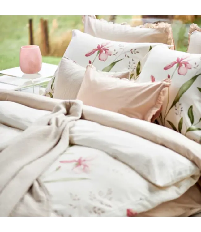 Vandyck Serene Flower offwhite dekbedovertrek