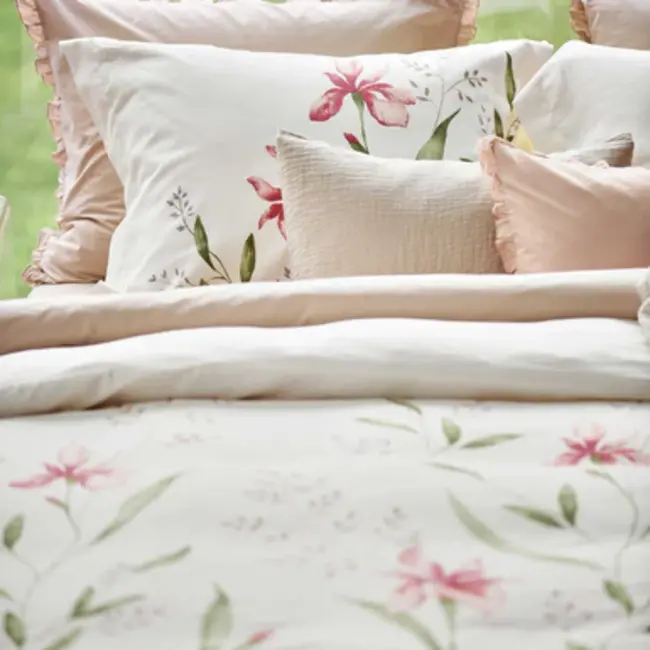 Vandyck Serene Flower offwhite dekbedovertrek