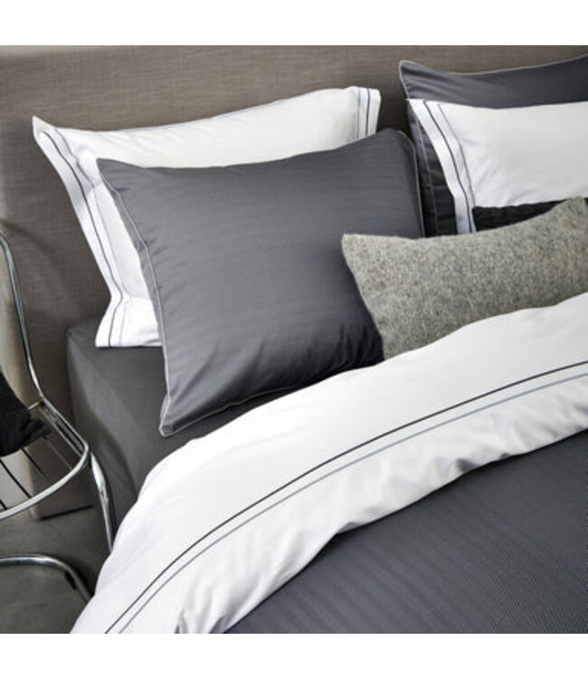 Vandyck Purity Napels off black dekbedovertrek