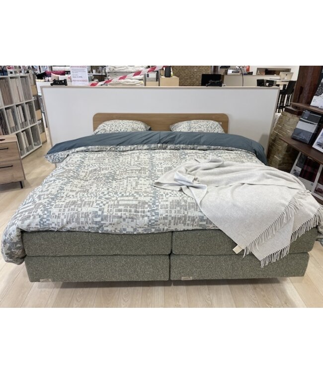 Bedderie Bjusterbaarlik Retro boxspring  180x210 compleet SHOWMODEL