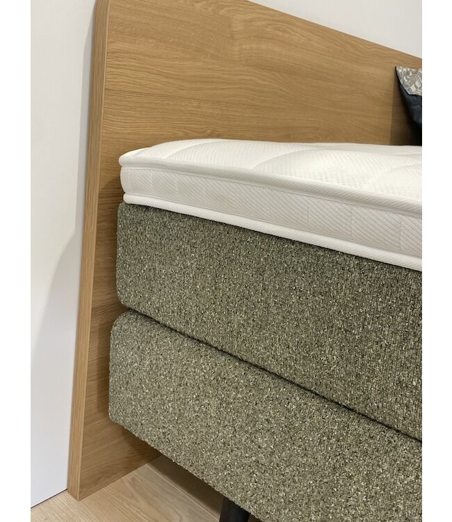 Bedderie Bjusterbaarlik Retro boxspring  180x210 compleet SHOWMODEL