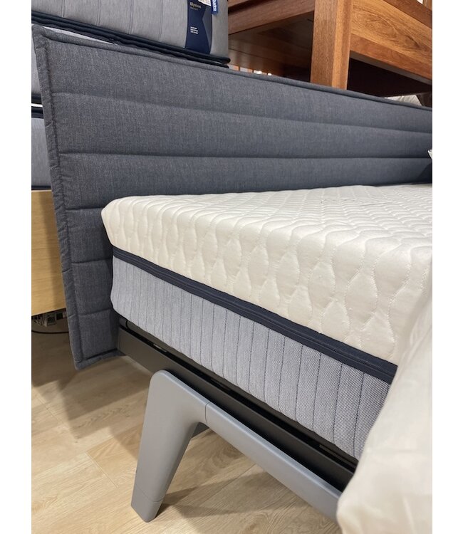 Auping Original met Hoofdbord Stitch  180x210 Showmodel