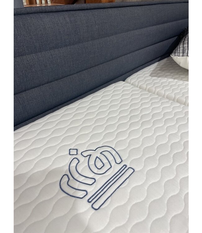 Auping Original met Hoofdbord Stitch  180x210 Showmodel