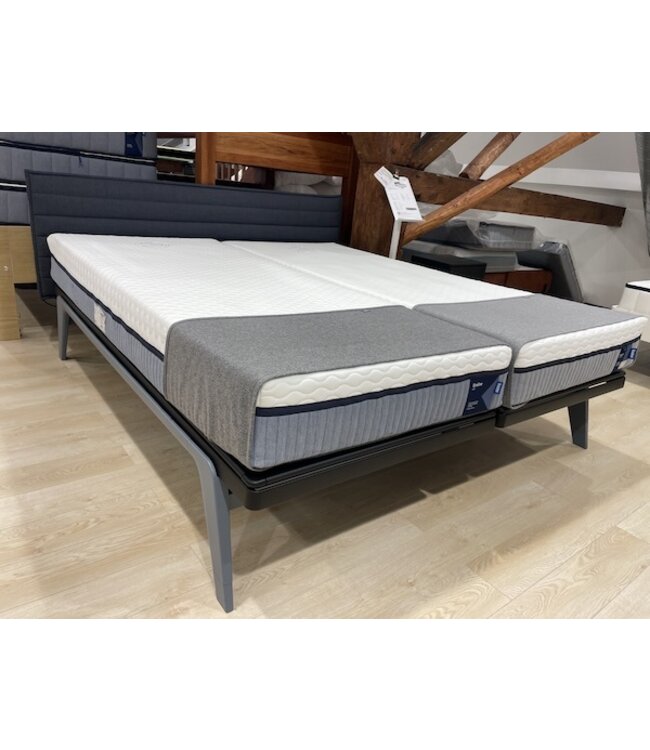 Auping Original met Hoofdbord Stitch  180x210 Showmodel