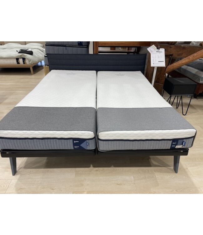 Auping Original met Hoofdbord Stitch  180x210 Showmodel