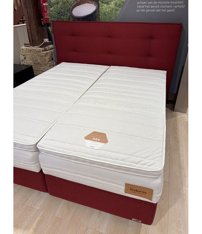 LeDorm Regale 180x210 cm Boxspring rood Incl. hoofdbord.