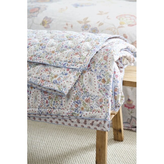 Pip Studio Kairi Bloom Quilt Licht blauw