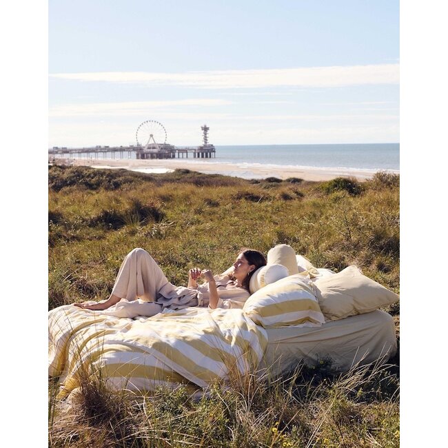 Essenza Minte Stripe Yellow straw - Vanilla dekbedovertrek