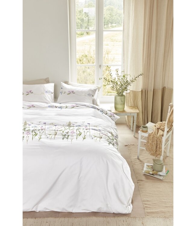 Marjolein Bastin Soft Bloom Multi dekbedovertrek