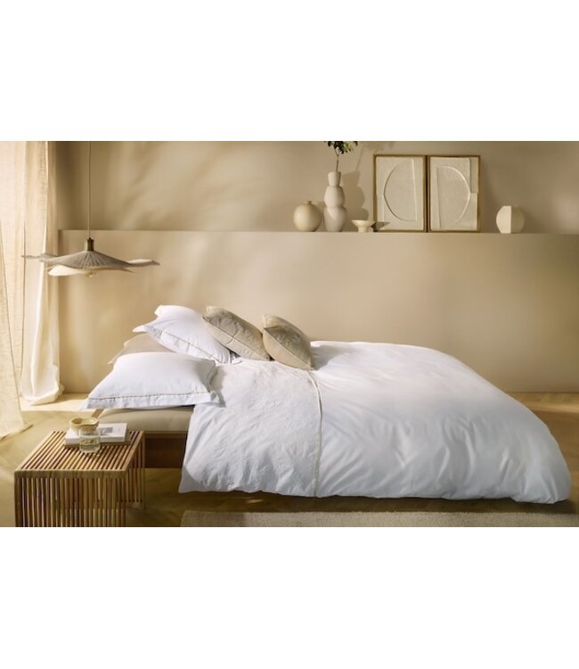 Beddinghouse x Van Gogh Museum Broderie Fleurie Wit dekbedobertrek