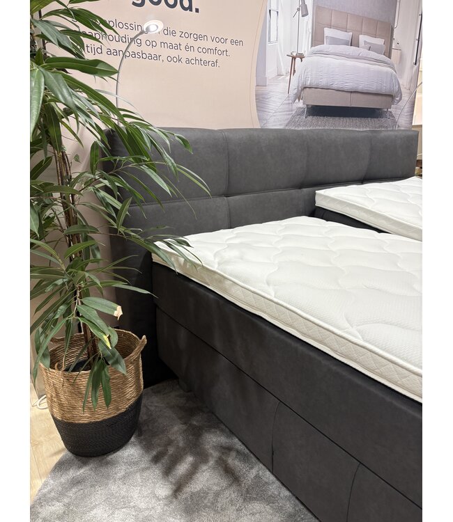 Avek Ninety 180x210 cm Boxspring elektrisch Showmodel