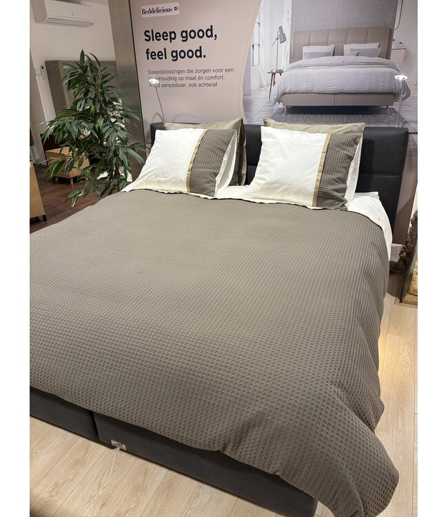 Avek Ninety 180x210 cm Boxspring elektrisch Showmodel