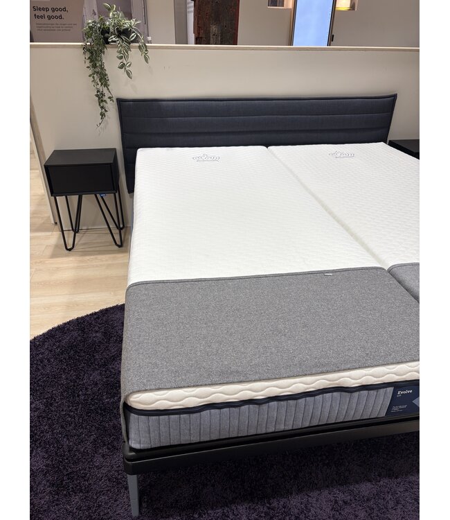 Auping Original met Hoofdbord Stitch  180x210 Showmodel