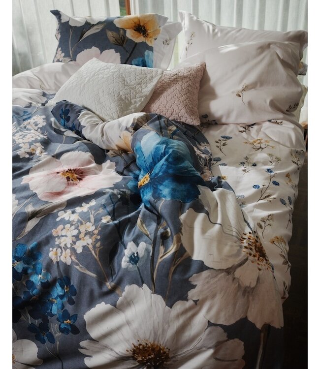 Vandyck Valea Bloom multi dekbedovertrek